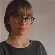 Estudiante con el B2 en inglés cuidaría a niños hasta los diez años, fomentando el uso del idioma